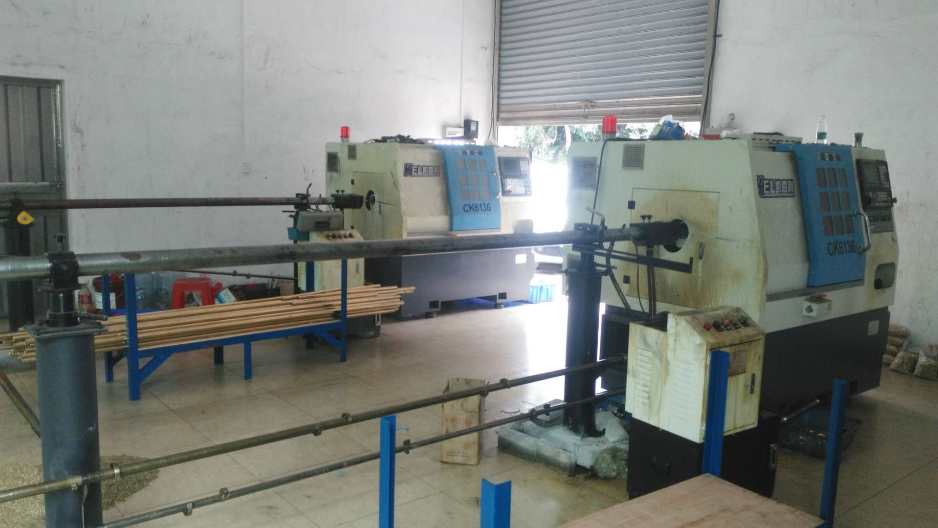 第一臺機36數(shù)控車床在2016年11月19日（簽訂合同，簽約人：李佳） ，第二臺機：36數(shù)控車床在2017年03月24日（簽訂合同，簽約人：楊華勇）